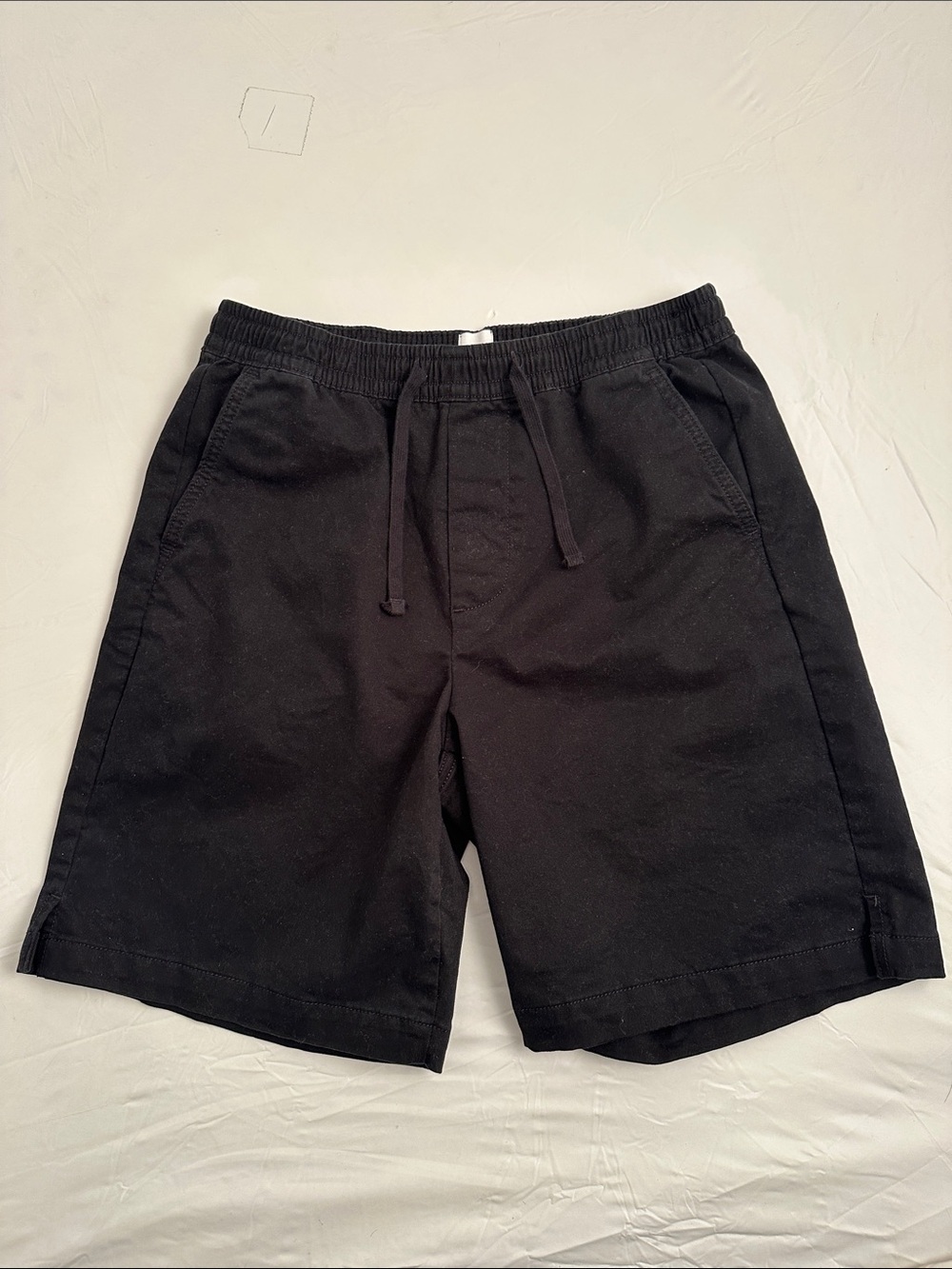 GAP Easy Essential 8” True Black shorts